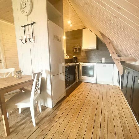 Apartamento Laegenhet Foer Stoerre Saellskap Naera Gekas I Ullared Vessigebro Exterior foto